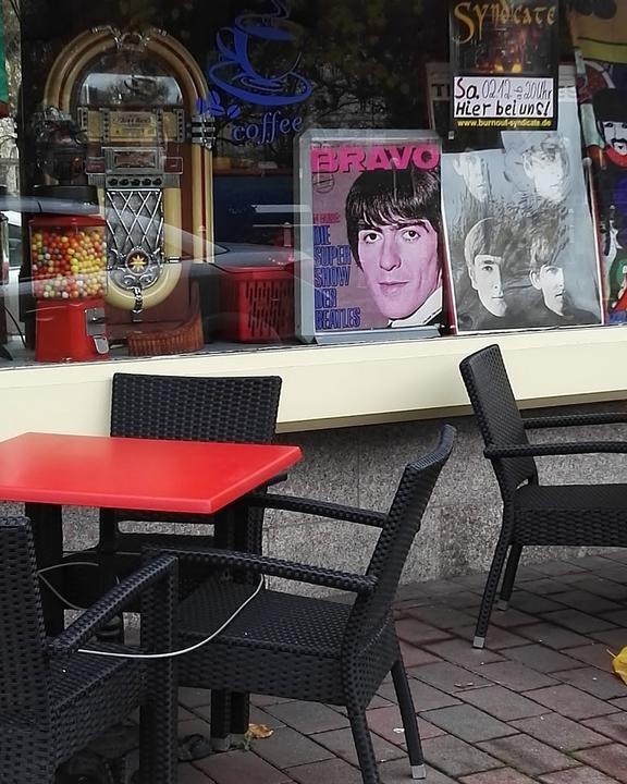 Cafe Yellow Submarine Beatles Museum